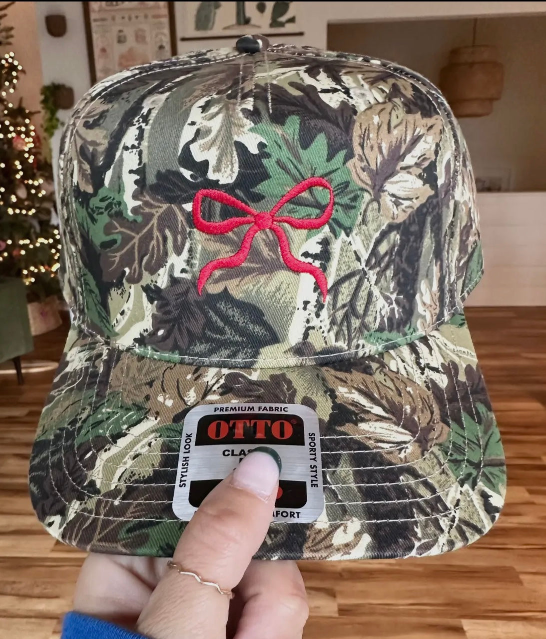 Bow trucker hat